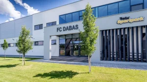 FC Dabas Utánpótlás Sportcentrum főbejárat